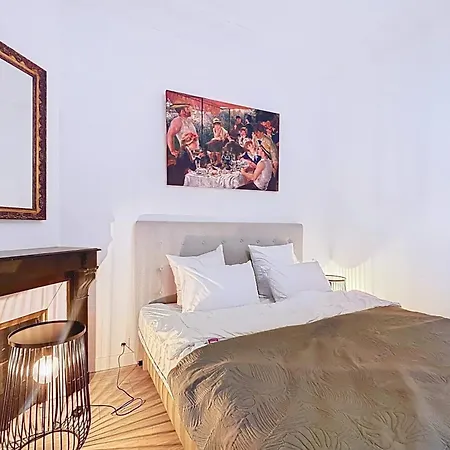 Large 3-room Near Porte De Versailles Apartment Paris