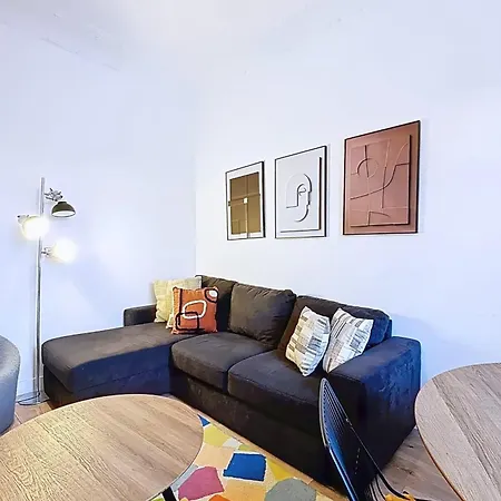 Large 3-room Near Porte De Versailles Apartment