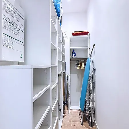 Large 3-room Near Porte De Versailles Apartment