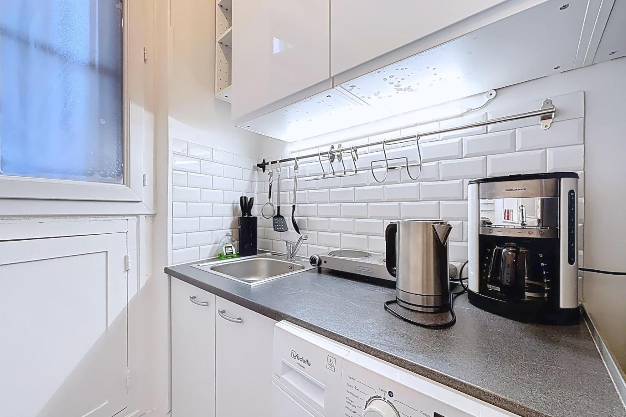 Large 3-room Near Porte De Versailles *